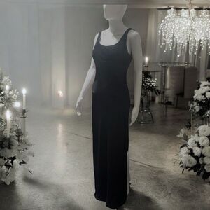Niki Rivas Formal Dress Size 12 Black Velvet Chiffon Sleeveless Maxi Full Length
